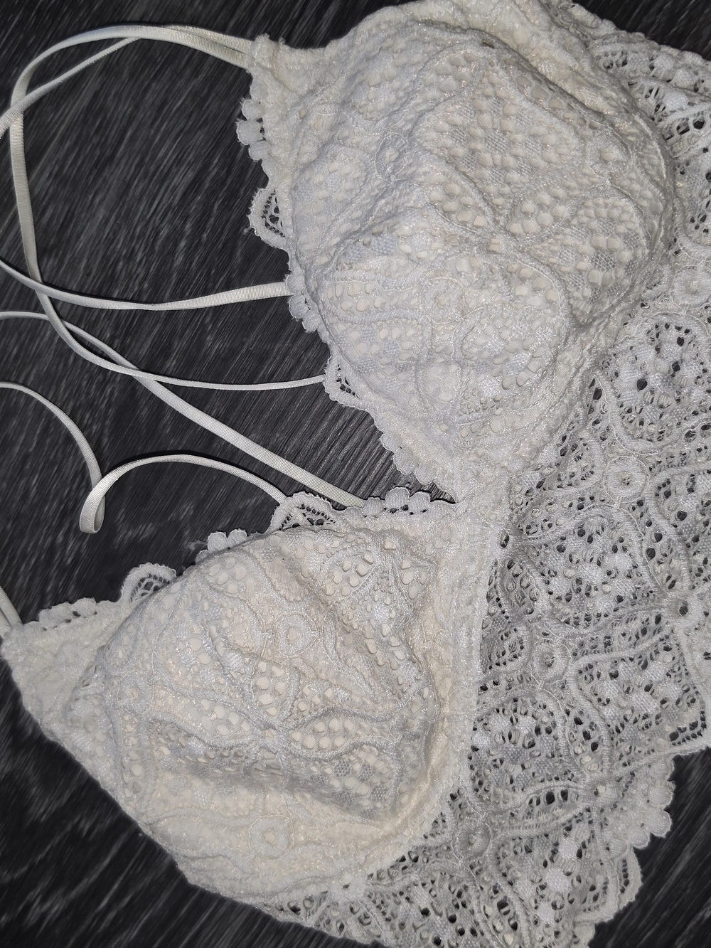 NWOT~ Auden Ivory Lace Bralette with Scalloped Edges